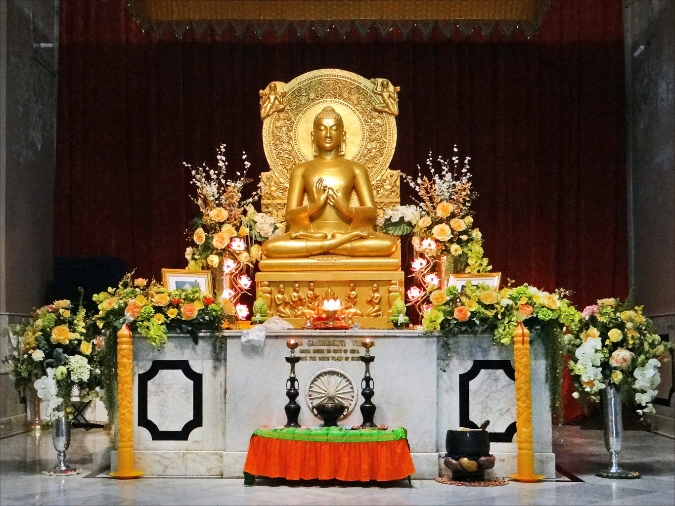 Sarnath - Bodhgaya Tour Package from Varanasi